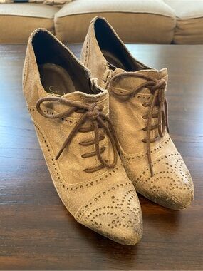 Fergie Tan Suede Lace-Up Brogue Heels